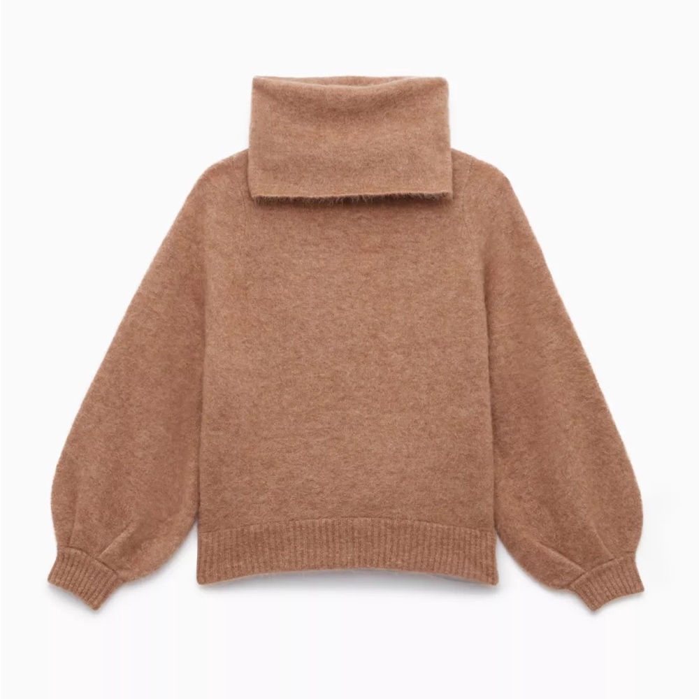 Babaton 1-01 Adichie Sweater
